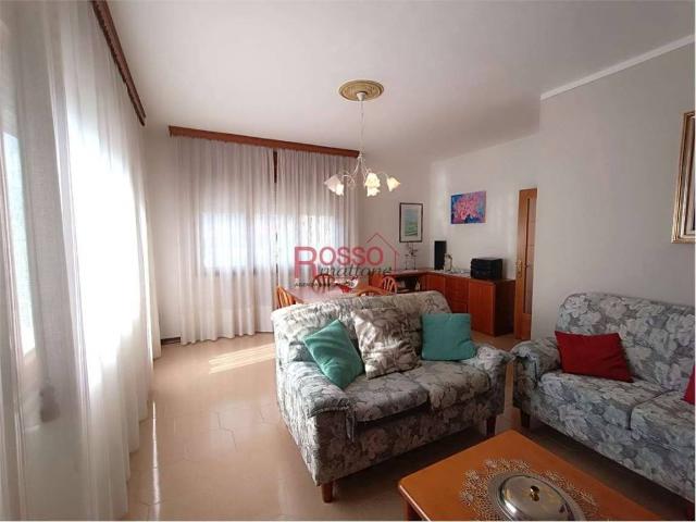 Casa indipendente in vendita a Colle Umberto TV