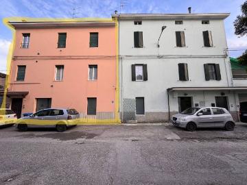 Casa indipendente in vendita a Collecchio PR
