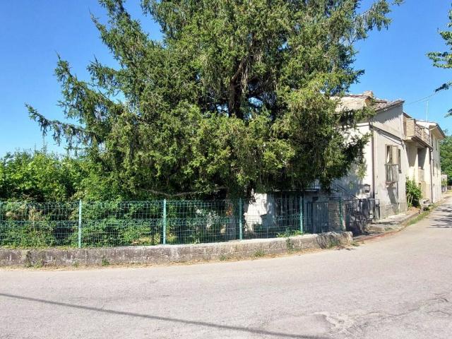 Casa indipendente in vendita a Colledara TE