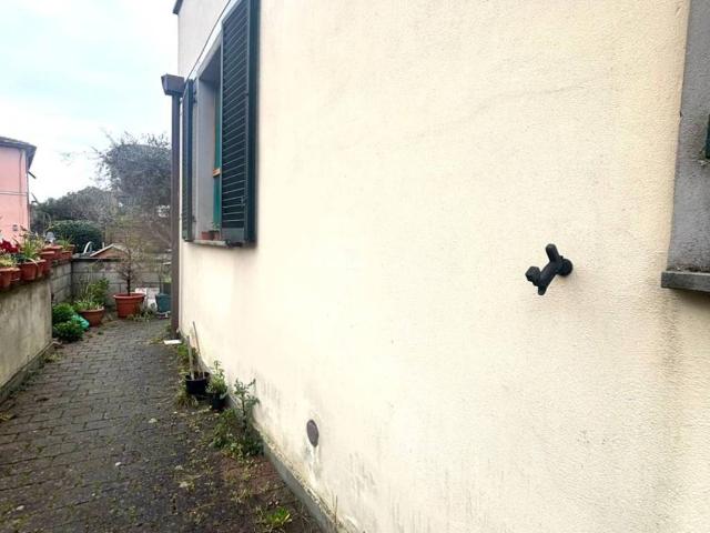 Casa indipendente in vendita a Collesalvetti LI