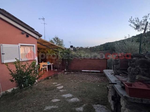 Casa indipendente in vendita a Collesalvetti LI