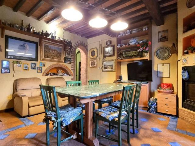 Casa indipendente in vendita a Collesalvetti LI