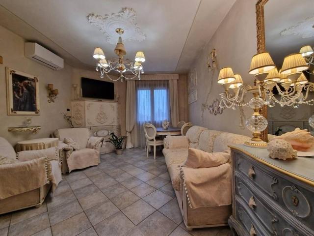 Casa indipendente in vendita a Collesalvetti LI