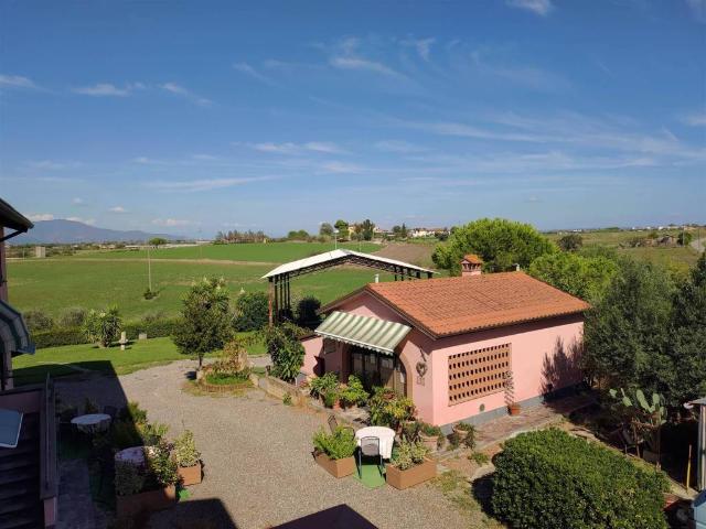 Casa indipendente in vendita a Collesalvetti LI