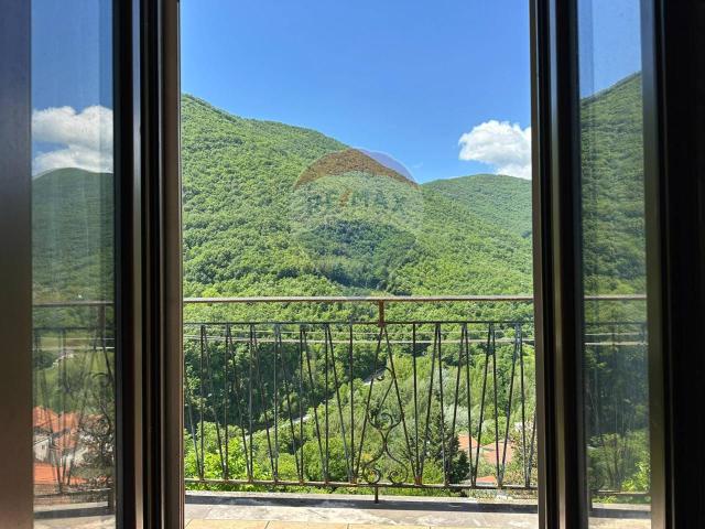 Casa indipendente in vendita a Colli A Volturno