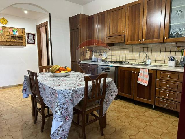 Casa indipendente in vendita a Colli A Volturno