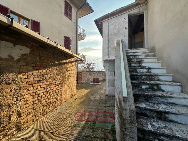 Casa indipendente in vendita a Colli del Tronto AP