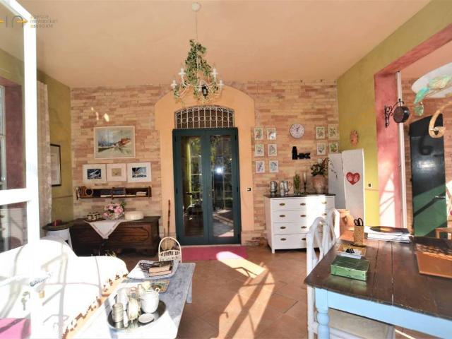 Casa indipendente in vendita a Colli del Tronto AP