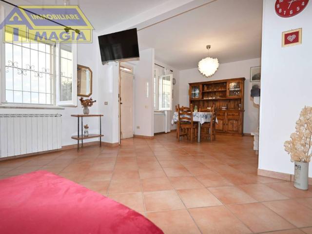 Casa indipendente in vendita a Colli del Tronto AP