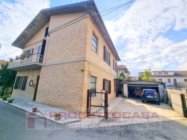 Casa indipendente in vendita a Colli del Tronto AP