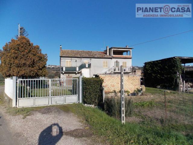 Casa indipendente in vendita a Colli del Tronto AP