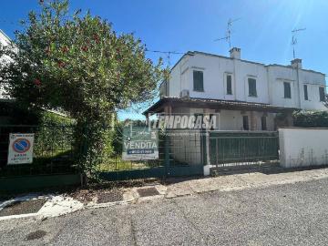 Casa indipendente in vendita a Comacchio FE