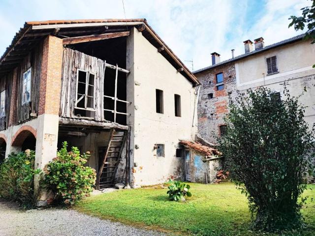 Casa indipendente in vendita a Comignago NO