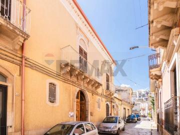 Casa indipendente in vendita a Comiso RG