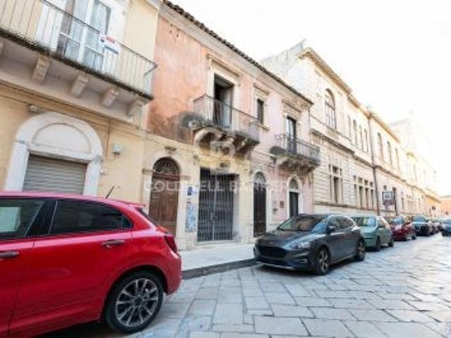 Casa indipendente in vendita a Comiso via degli Studi, 17