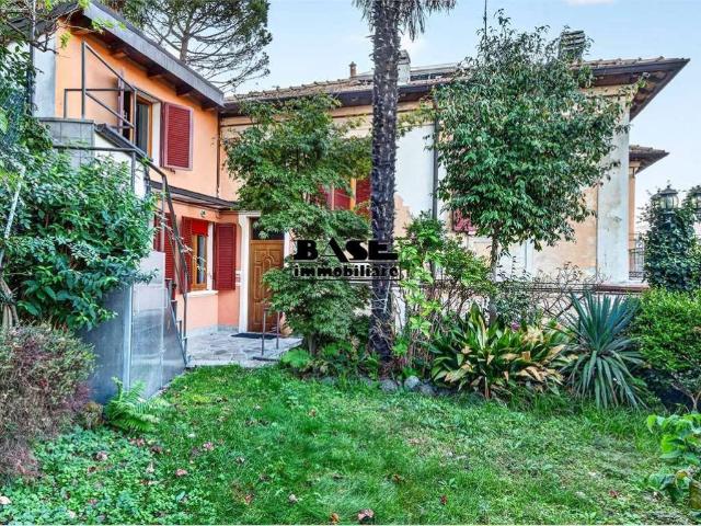 Casa indipendente in vendita a Como CO