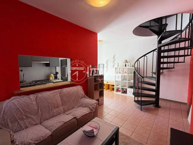 Casa indipendente in vendita a Como CO
