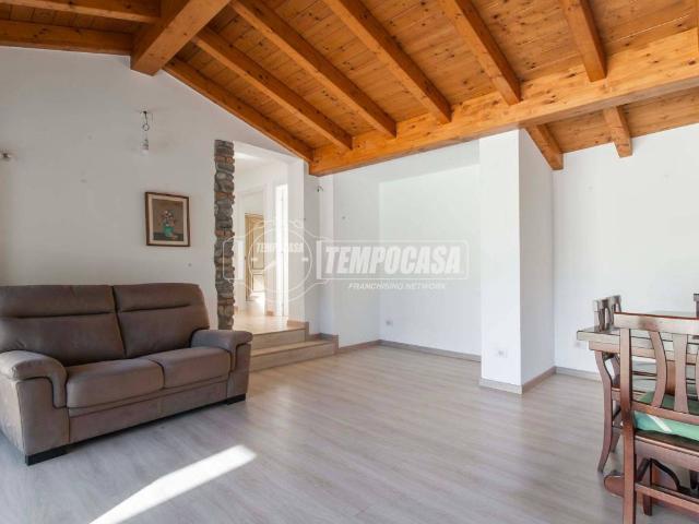 Casa indipendente in vendita a Como CO