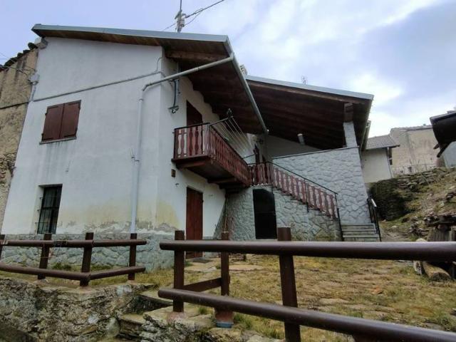 Casa indipendente in vendita a Condove TO