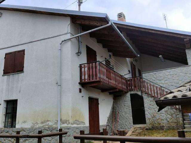 Casa indipendente in vendita a Condove TO