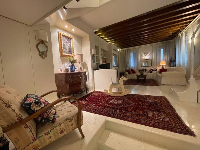 Casa indipendente in vendita a Conegliano TV