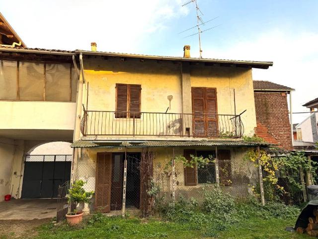 Casa indipendente in vendita a Confienza PV