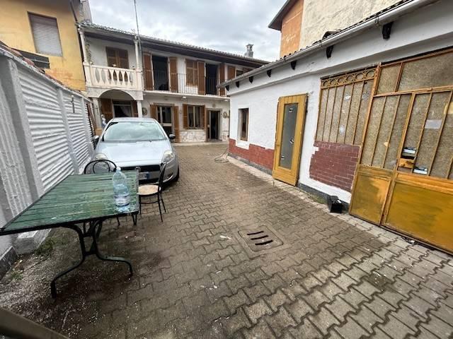 Casa indipendente in vendita a Confienza PV