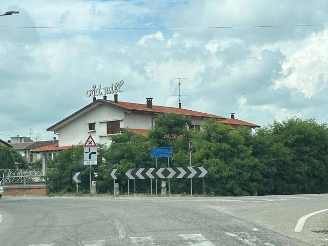 Casa indipendente in vendita a Confienza PV