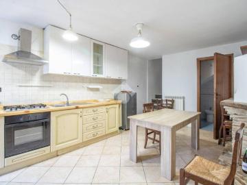 Casa indipendente in vendita a Contigliano RI