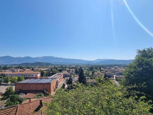 Casa indipendente in vendita a Contigliano RI