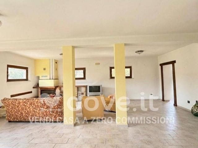 Casa indipendente in vendita a Contigliano RI