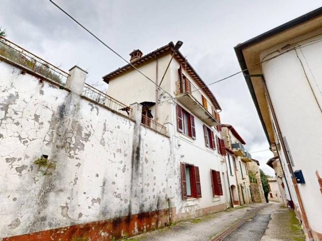 Casa indipendente in vendita a Contigliano RI