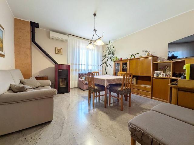 Casa indipendente in vendita a Controguerra TE