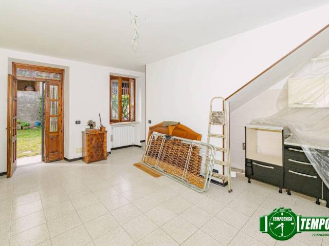 Casa indipendente in vendita a Copiano PV