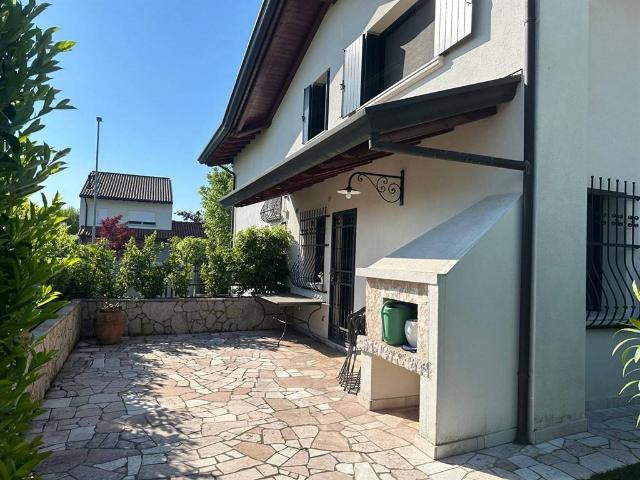 Casa indipendente in vendita a Cordenons PN