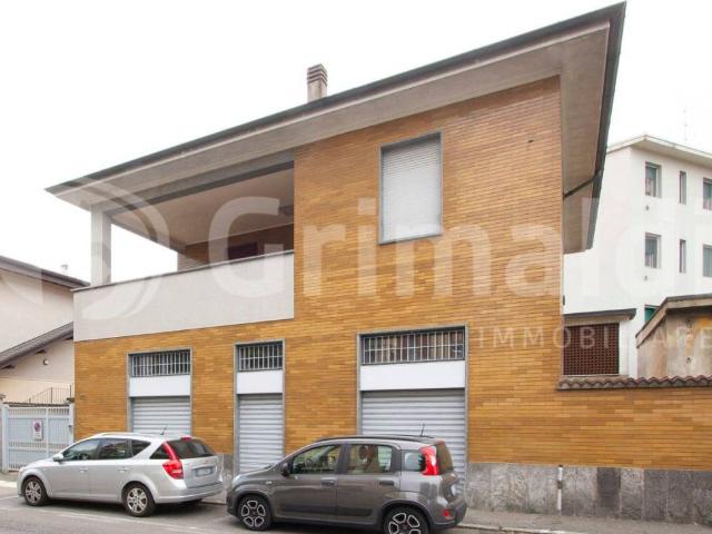 Casa indipendente in vendita a Cormano MI
