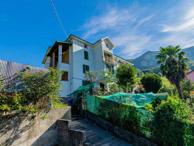 Casa indipendente in vendita a Corna Imagna BG