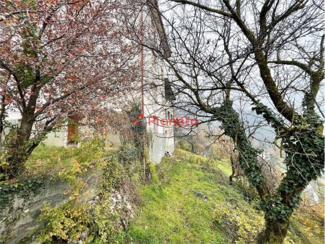 Casa indipendente in vendita a Corna Imagna BG