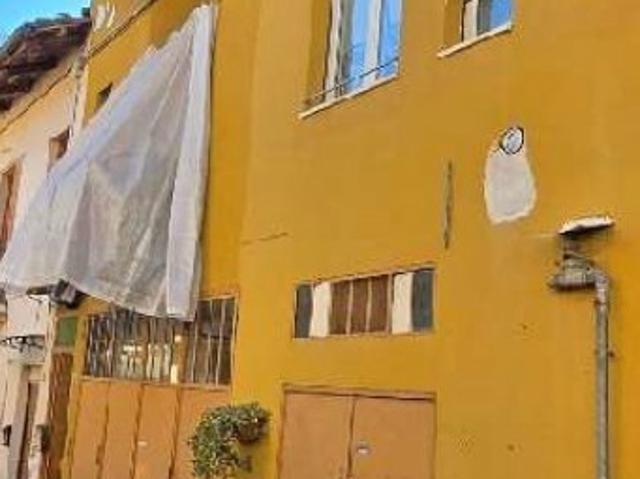 Casa indipendente in vendita a Corneliano d'Alba