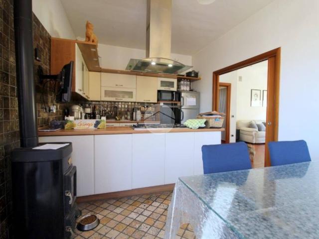 Casa indipendente in vendita a Corneliano d'Alba CN