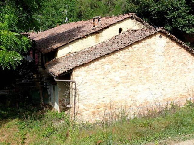 Casa indipendente in vendita a Corneliano d'Alba CN