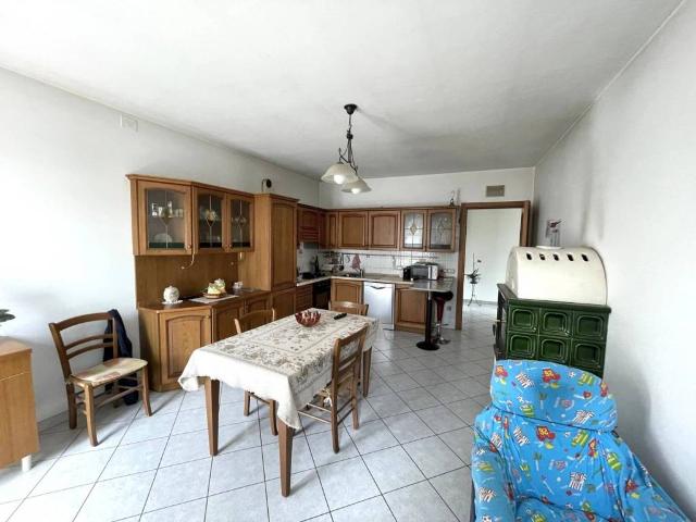 Casa indipendente in vendita a Corneliano d'Alba CN