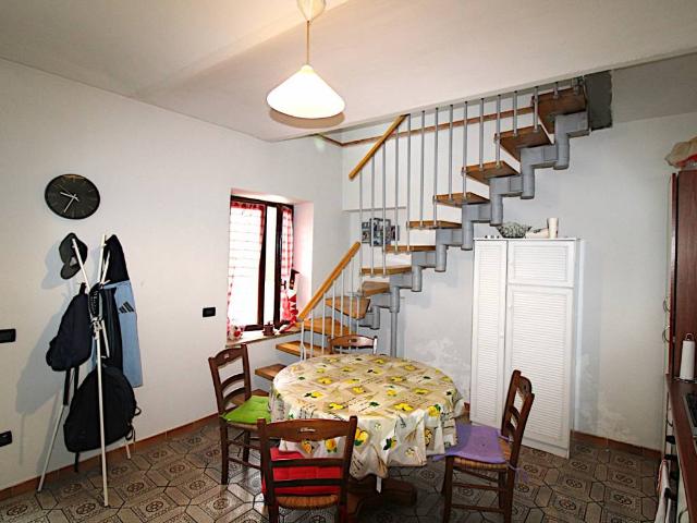 Casa indipendente in vendita a Corneliano d'Alba CN