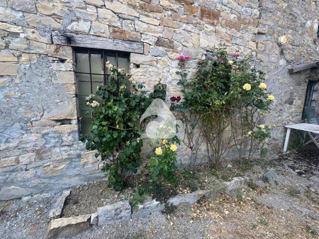 Casa indipendente in vendita a Corniglio PR
