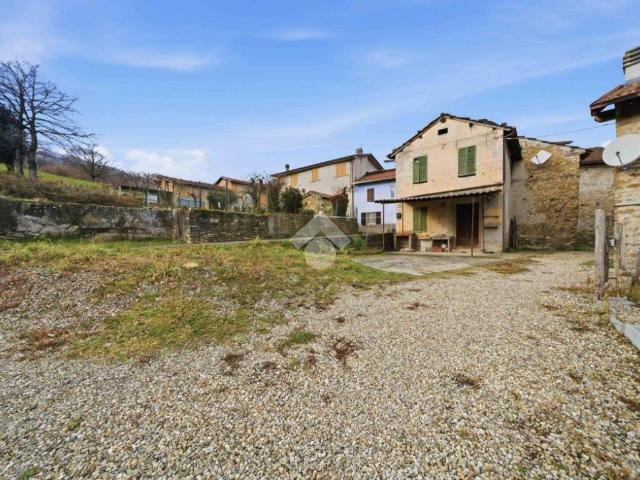 Casa indipendente in vendita a Corniglio PR