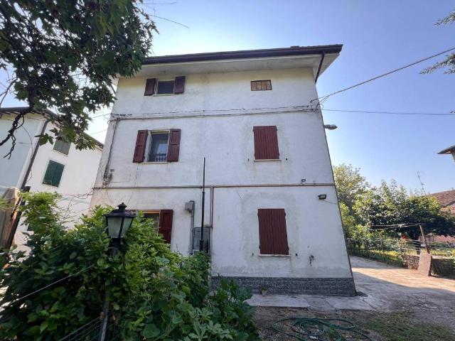 Casa indipendente in vendita a Correggio RE