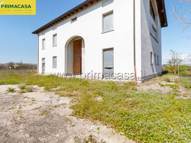 Casa indipendente in vendita a Correggio RE