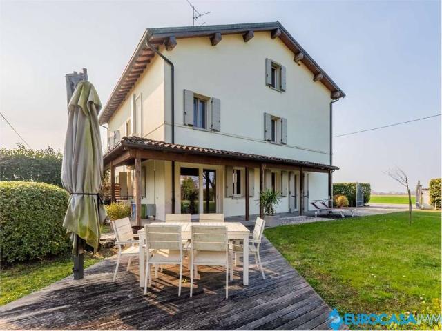 Casa indipendente in vendita a Correggio RE
