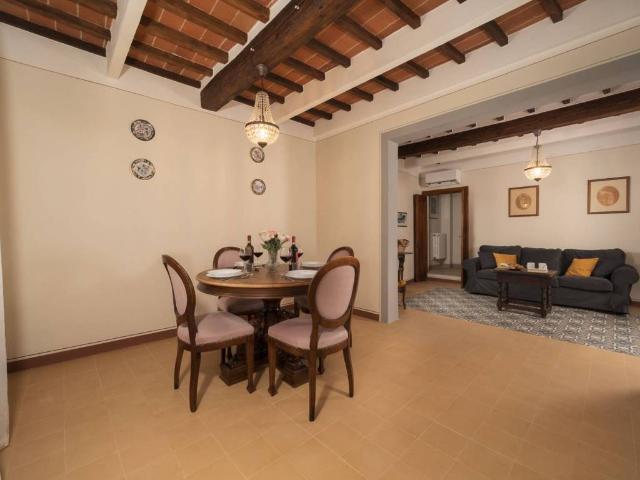 Casa indipendente in vendita a Cortona AR