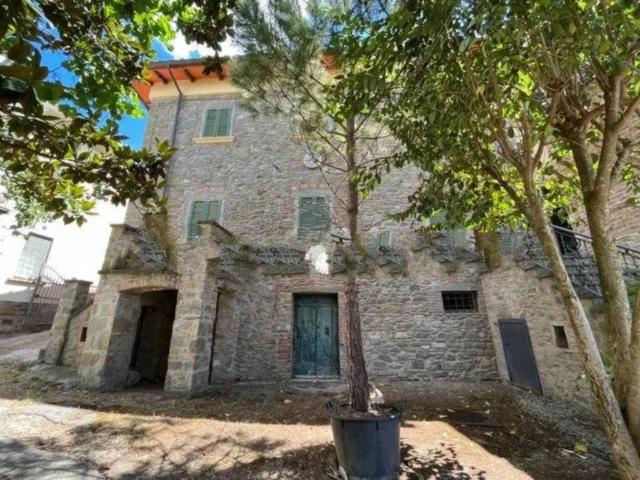 Casa indipendente in vendita a Cortona AR